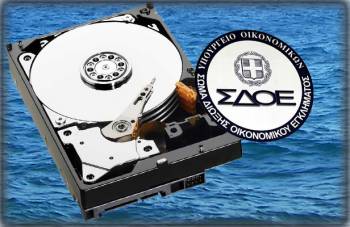 Εξαλλος με το ΣΔΟΕ πέταξε τον υπολογιστή στη… θάλασσα