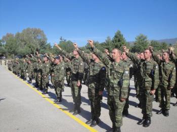 Τελετή ανασύστασης και ορκωμοσία στο 9ο Σύνταγμα Πεζικου στην Καλαμάτα (βίντεο + φωτογραφίες)