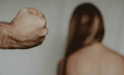 Γυναικοκτονία στο Χαλάνδρι: Τι υποστήριξε στην απολογία του ο 28χρονος για τη δολοφονία της 47χρονης