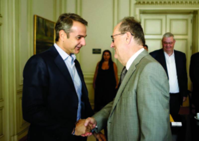 Μητσοτάκης σε Περιφερειάρχες: Νομοσχέδιο για νέα κατανομή αρμοδιοτήτων