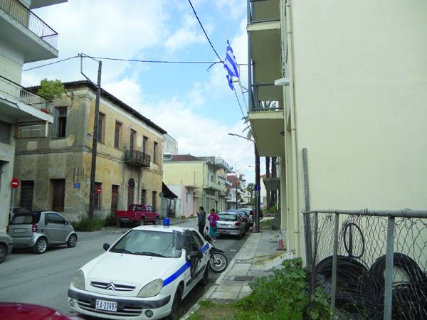 Ακινητοποιημένα περιπολικά λόγω... γραφειοκρατίας