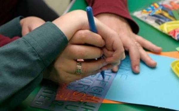 Ιδρυση Σχολής Ειδικής Αγωγής ζητούν οι γονείς μαθητών του ΕΕΕΚ