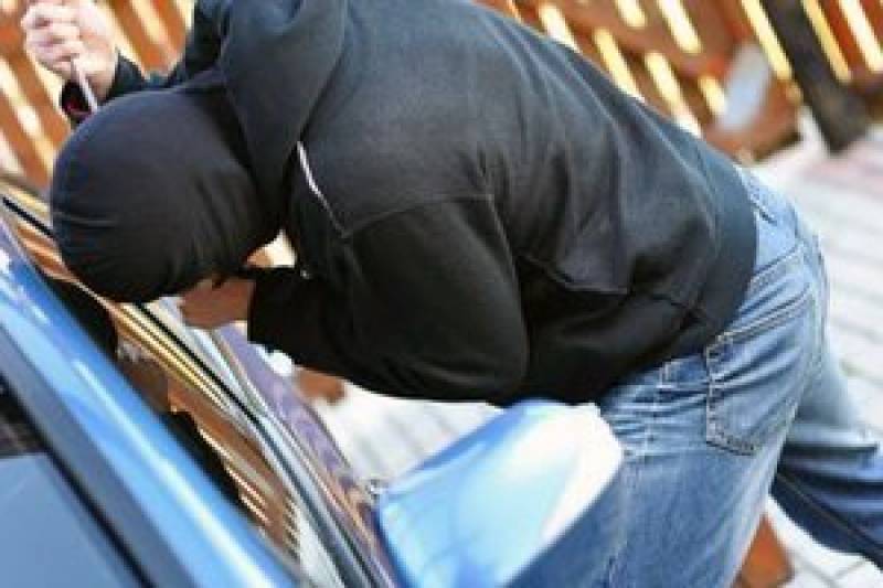 Σύλληψη 40χρονου για διάρρηξη 6 αυτοκινήτων στην Καλαμάτα