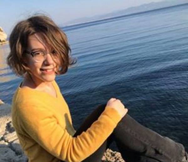 Η Μεσσήνια Ελένη Δριμή μετέφρασε το βιβλίο του Στίβεν Τσμπόσκι: “Τα πλεονεκτήματα του να είσαι στο περιθώριο”