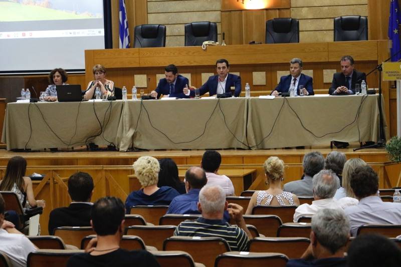 Καλαμάτα: Παρουσιάστηκαν οι στόχοι της νέας ΚΑΠ - Στήριξη εισοδήματος και προσέλκυση νέων αγροτών (βίντεο)