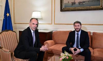 Ανδρουλάκης: Επιδιώκουμε τη επανέναρξη του διαλόγου για το Κυπριακό βάσει των ψηφισμάτων του ΟΗΕ