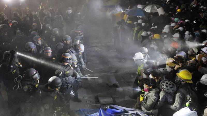 Σε κρίση τα αμερικανικά πανεπιστήμια - Οι διαδηλώσεις αντικείμενο πολιτικής αντιπαράθεσης (βίντεο)