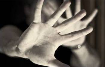 Η βία ευδοκιμεί στην κρίση