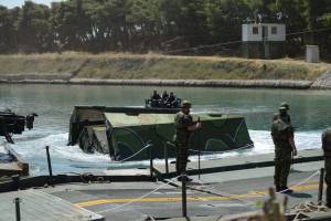 Τη νέα... ΜΟΜΑ εγκαινίασε στο Λουτράκι ο Καμμένος