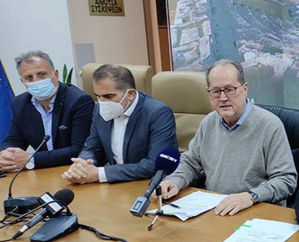 Δεν σταματούν τα έργα καθησυχάζει ο Νίκας - Ανασκευάζει ο Βασιλόπουλος