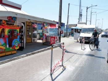 Μπάρες στον ποδηλατόδρομο