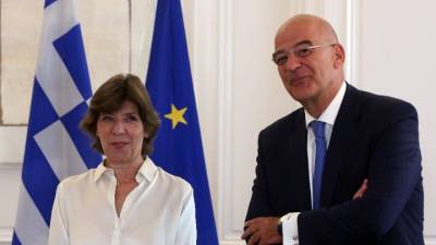 Συνάντηση Δένδια με την υπουργό Εξωτερικών της Γαλλίας