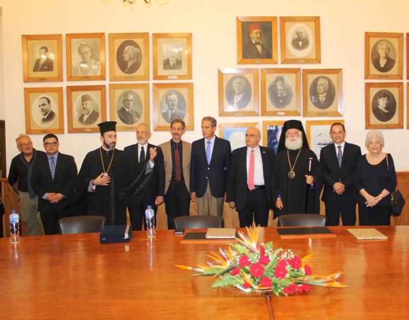 Ελληνική Κοινότητα Αλεξάνδρειας - Πανεπιστημίου Πατρών: Ο πρύτανης Χρήστος Μπούρας υπέγραψε το μνημόνιο συνεργασίας