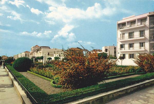 Οψη της πλατείας τη δεκαετία του 1960