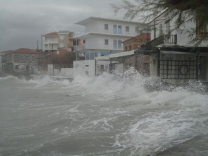 Φωτογραφίες από την κακοκαιρία σε Καλαμάτα, Παλιόχωρα, Ακρογιάλι και Μικρή Μαντίνεια