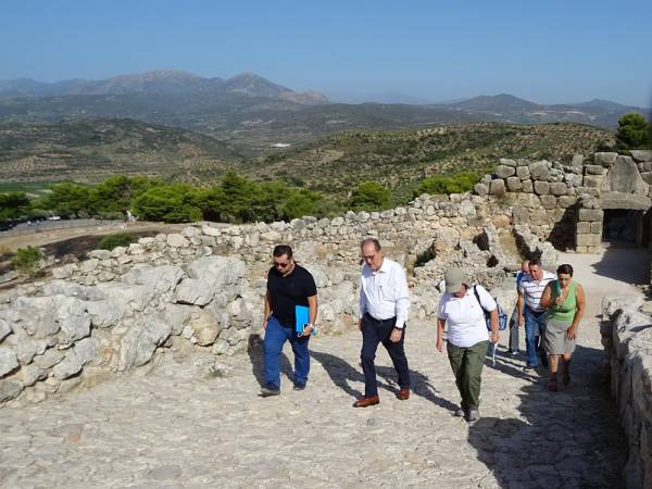 Επίσκεψη Νίκα στις Μυκήνες: Στα αζήτητα από το 2006 μελέτη πυροπροστασίας