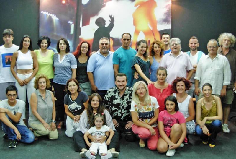 “Τούτσι” και “Συρανό” ανεβάζει το “Συν Ενα”