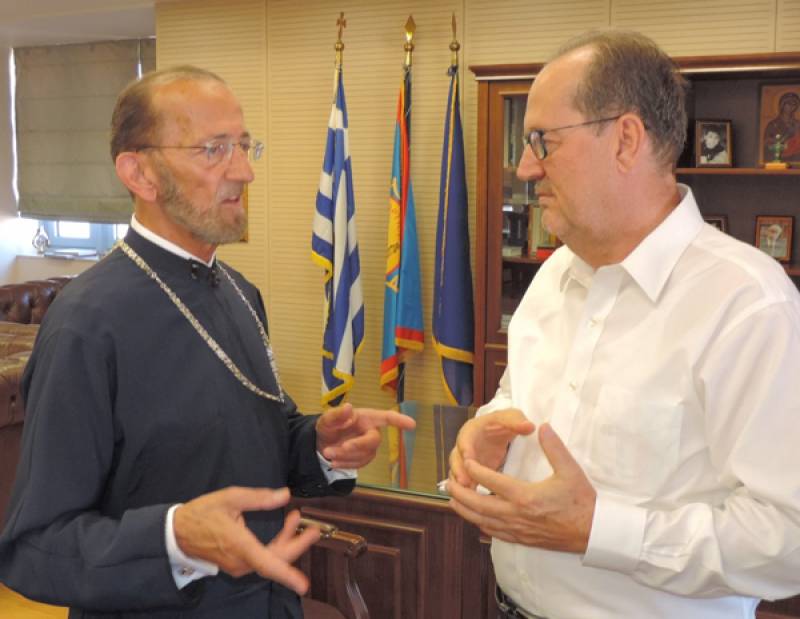 Ο μητροπολίτης Σαν Φρανσίσκο επισκέφθηκε το δημαρχείο Καλαμάτας