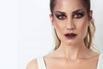 Η Καλαματιανή Νάστια Βραχάτη στην παράσταση “mēta – Φιλονικία”