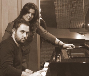 Κυκλοφορεί "Το ακατοίκητο νησί" της Μαρίας Κρασοπούλου με το Νίκο Ζούδιαρη