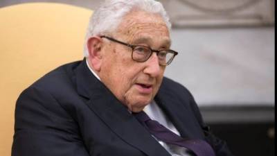 Απεβίωσε ο Χένρι Κίσιντζερ, εμβληματικός διπλωμάτης των ΗΠΑ και κάτοχος ίσως του πιο αμφιλεγόμενου βραβείου Νόμπελ ειρήνης