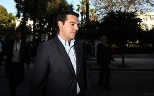 Πορεία αντιεξουσιαστών έξω από το σπίτι του Τσίπρα