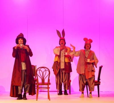 «Η Αλίκη στη χώρα των θαυμάτων» τη Δευτέρα στο Ανοιχτό Θέατρο Καλαμάτας