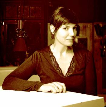 "ΚΑLΑΜΑΤΑ: 21" Καλλιτεχνική διευθύντρια η σκηνοθέτις Ελενα Πέγκα