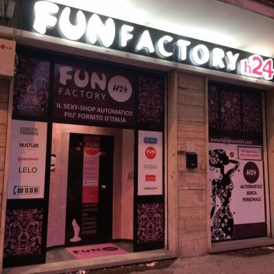 Ιταλία: Απαγορεύονται sex shop και καταστήματα κάνναβης κοντά σε εκκλησίες και σχολεία του Σορέντο