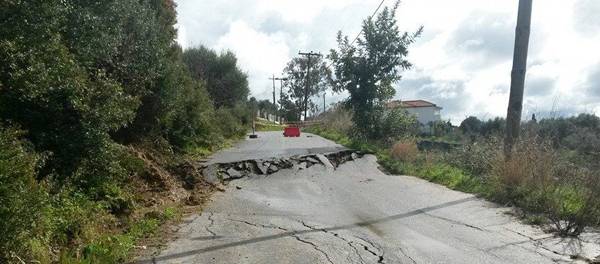 "Βύθισε" ο δρόμος στους Κάτω Αμπελοκήπους