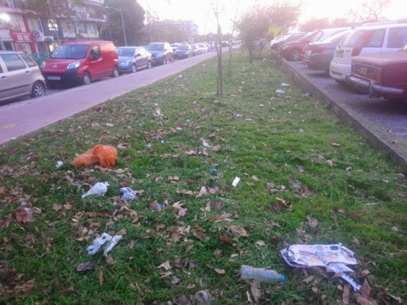 Μένει ακαθάριστο