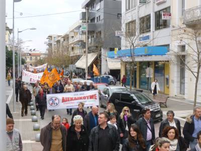 Το μήνυμα των μικρομεσαίων διαδηλωτών αναζητά παραλήπτη