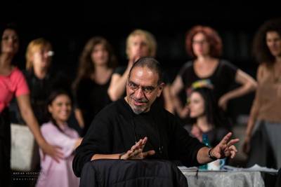 Ο καλλιτεχνικός διευθυντής του ΔΗΠΕΘΕ Καλαμάτας για την Παγκόσμια Ημέρα Θεάτρου