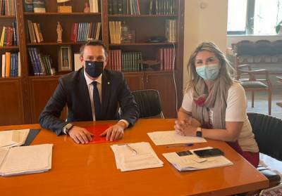 Στήριξη Μαντά σε πειραματικά σχολεία Καλαμάτας - Κυπαρισσίας