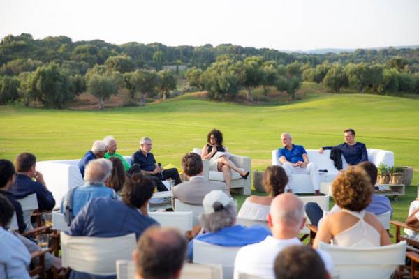 “Δημοκρατία και ταινίες” στην Costa Navarino στο πλαίσιο του "Athens Democracy Forum" των New York Times