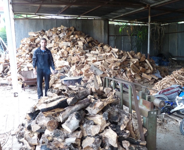 Στα ύψη η ζήτηση για τζάκια και σόμπες