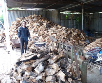 Στα ύψη η ζήτηση για τζάκια και σόμπες