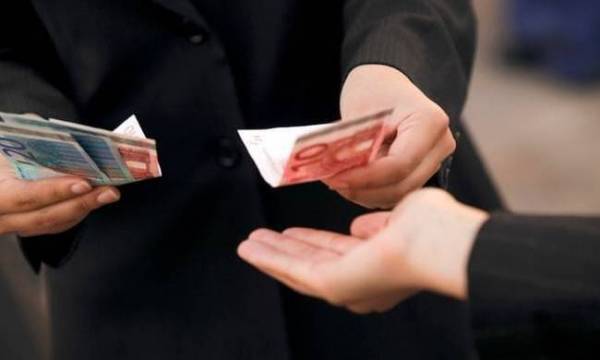 "Μαϊμού" εφοριακοί και λογιστές εξαπατούσαν ηλικιωμένους σε Καλαμάτα και Μεσσήνη