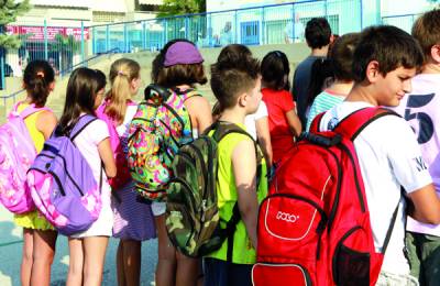 Εκκρεμούν 69 δρομολόγια μεταφοράς μαθητών στη Μεσσηνία