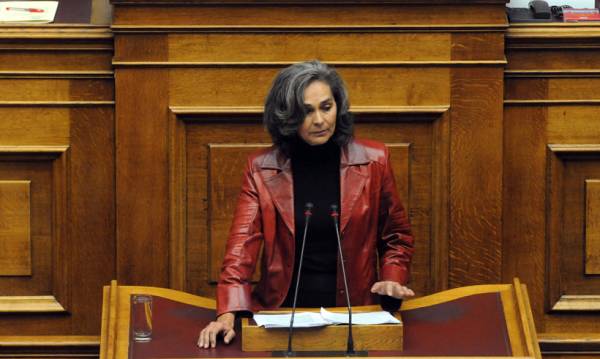 Η "σπόντα" της Σακοράφα την ώρα της ομιλίας Βενιζέλου