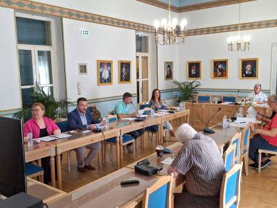 Περιφερειακή Επιτροπή Πελοποννήσου: Αποφάσεις για οδικό δίκτυο, τουρισμό και ΔΗΠΕΘΕΚ