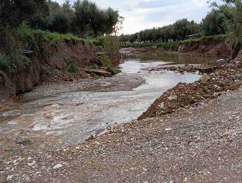 Καλαμάτα: Σοβαρές ζημιές στο ρέμα Κερεζένια (φωτογραφίες)
