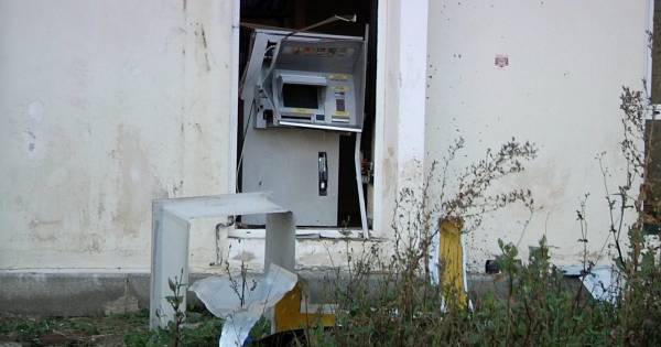 Ανατίναξαν ΑΤΜ στο κτίριο της περιφέρειας στη Σπάρτη (Βίντεο)