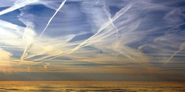 Η ψυχολογία των θεωριών συνωμοσίας | Εμ. Πολυζογόπουλος