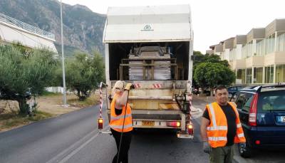 Πρόγραμμα πλυσίματος κάδων απορριμμάτων από τον Δήμο Καλαμάτας