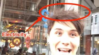 Μυστήριο φαινόμενο έξω από το κτίριο της Google στο Λονδίνο (βίντεο)