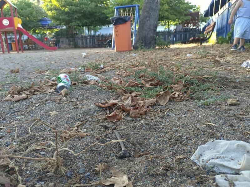 Παιχνίδι και σκουπίδια