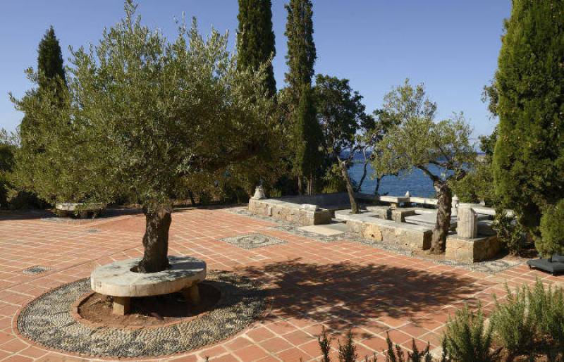 Οι Financial Times προβάλουν τη Μεσσηνία - Αφιέρωμα στο σπίτι του Λι Φέρμορ (φωτο)