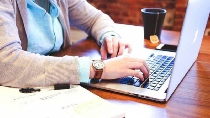 Στη Βουλή το νομοσχέδιο για την τηλεργασία στο Δημόσιο