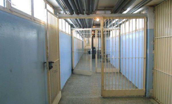 Προφυλακίστηκαν οι ληστές των ζαχαροπλαστείων